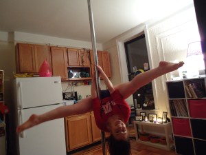 Old photo (and slightly lopsided chopper) but note the straight arms, dropped head/upper body, and lifted hips!